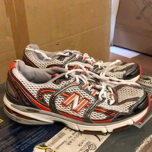 - New Balance 1063 Runners